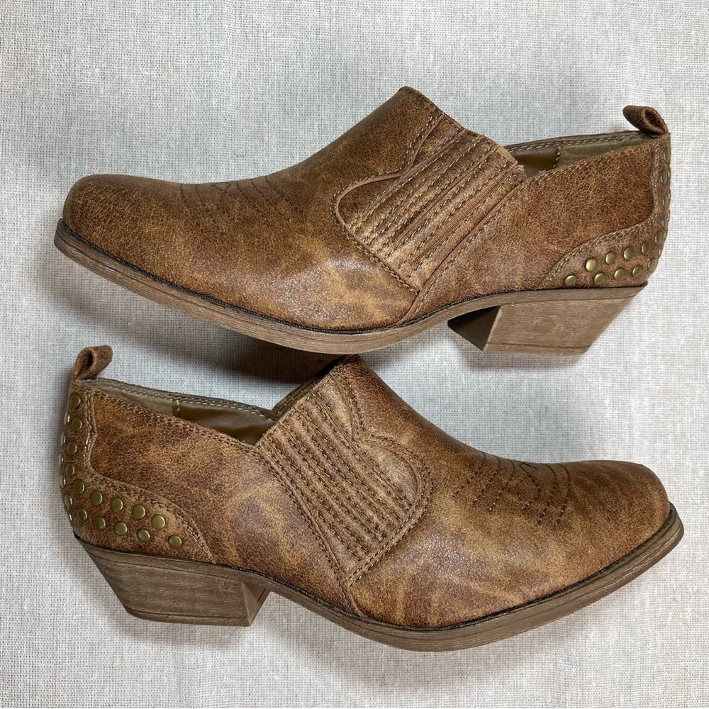 Sugar | Brown Western Style Studded Booties | Size 8 - Picture 6 of 9